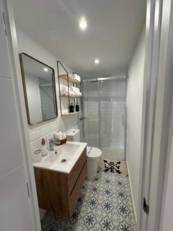 Apartamentos Urbanin II Plaza De San Pedro กูดีเยโร ภายนอก รูปภาพ