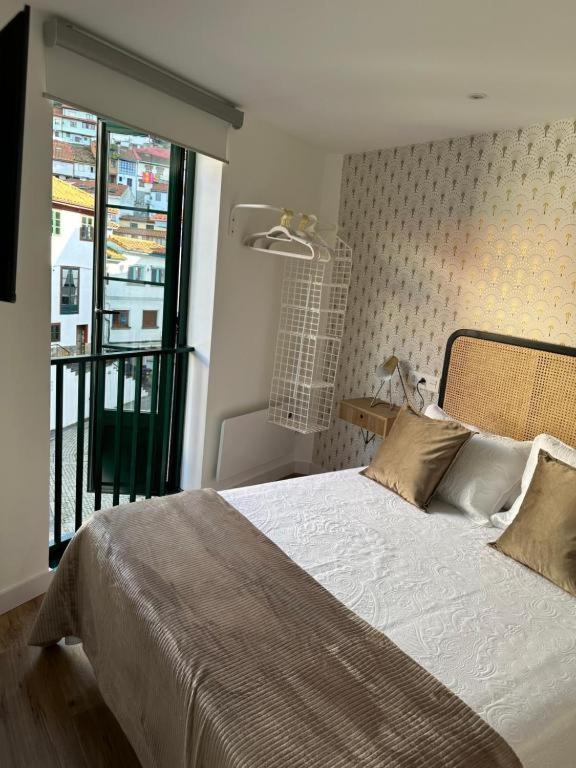 Apartamentos Urbanin II Plaza De San Pedro กูดีเยโร ภายนอก รูปภาพ