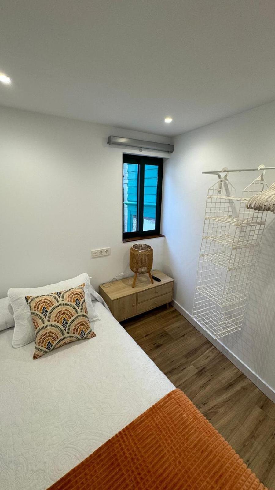 Apartamentos Urbanin II Plaza De San Pedro กูดีเยโร ภายนอก รูปภาพ